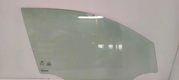 Hyundai Tucson TL Front door window glass four-door