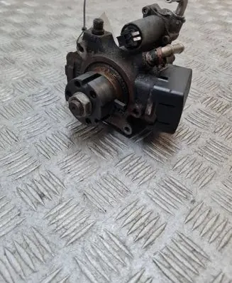Volkswagen PASSAT B7 Fuel injection high pressure pump 03L130755E 03L130755E01 130911