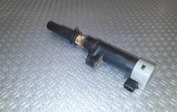 Renault Clio III High voltage ignition coil 