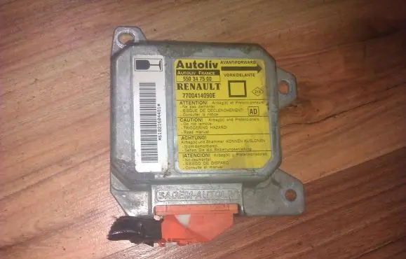 Renault Megane I Airbag control unit/module 7700414090e 550347500