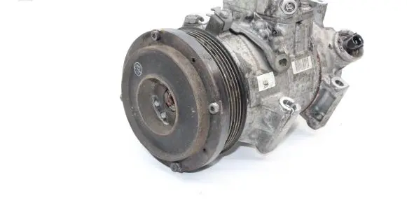 Toyota Avensis T270 Air conditioning (A/C) compressor (pump) 6SEU14C