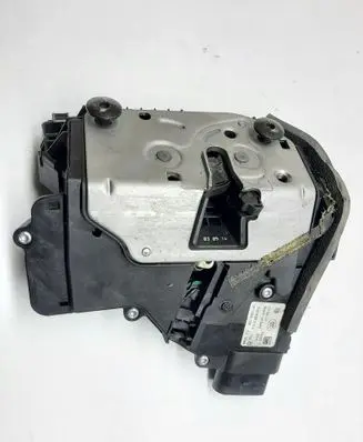 Seat Alhambra (Mk2) Sliding door lock 7N0839015K