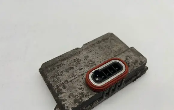 Mercedes-Benz E W211 Headlight ballast module Xenon 5DV00829000