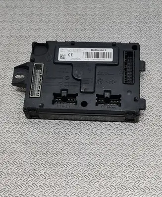 Renault Clio IV Other control units/modules 284B18663R A2C92226605 284P18663R