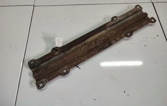 Mazda 2 Radiator mount bracket 