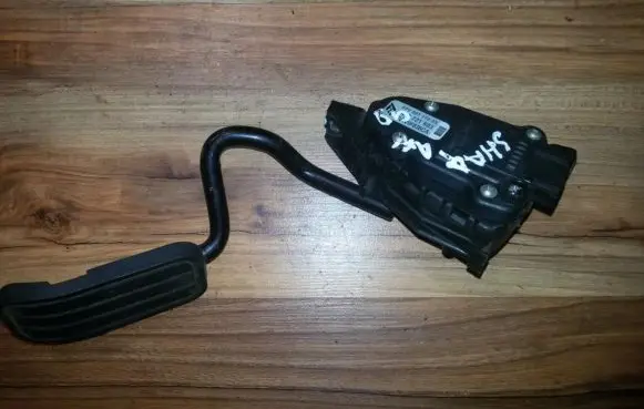 Volkswagen Sharan Accelerator throttle pedal 7m2721603 6pv00777005