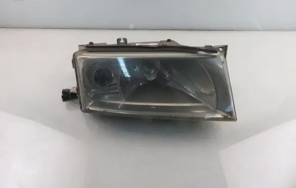Skoda Octavia Mk1 (1U) Headlight/headlamp
