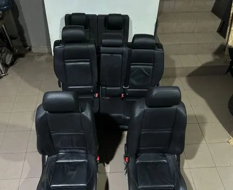 Seat set