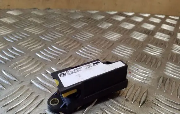 Volkswagen PASSAT B5 Airbag deployment crash/impact sensor IJ0909606N