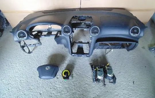 KIA Carens III Dashboard
