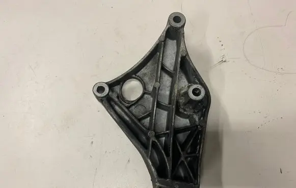 BMW 1 F20 F21 Engine mounting bracket 6788611 13807410 NAC46000