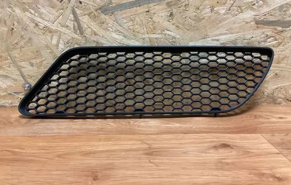 Alfa Romeo 147 Front bumper lower grill 