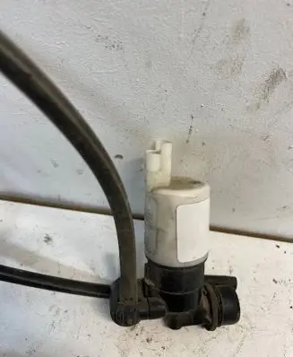 Peugeot 807 Windscreen/windshield washer pump 9641553980
