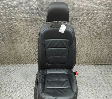Volkswagen Touareg II Front passenger seat 7P6881406GM 7P6881106B