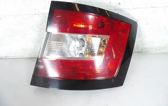 Skoda Fabia Mk3 (NJ) Rear/tail lights 6V9945096