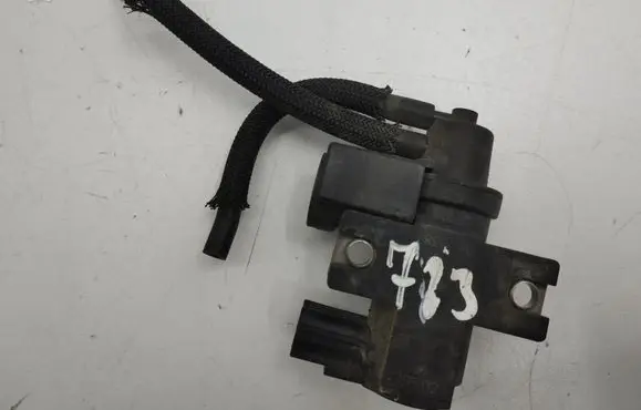 Toyota Corolla Verso AR10 Vacuum valve 258190R011
