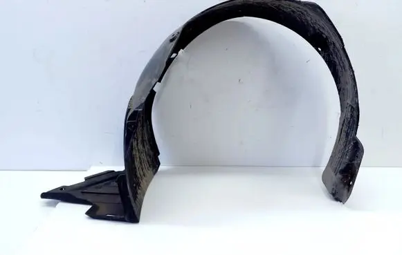 Front wheel arch liner splash guards