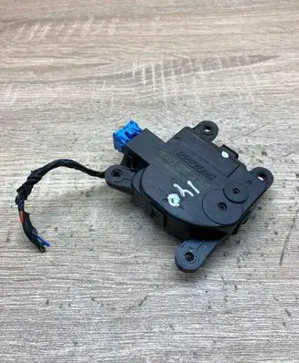 Hyundai i40 Air flap motor/actuator H400730880 2F3022