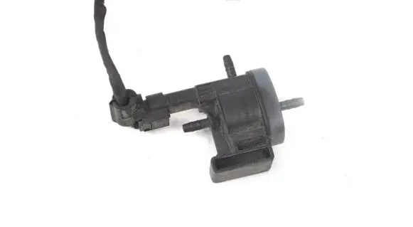 Volkswagen Scirocco Turbo solenoid valve 06K906283