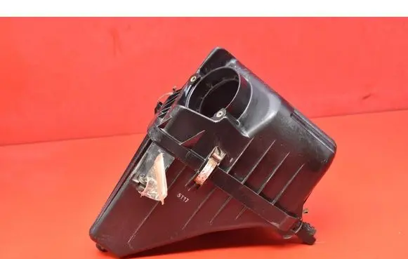 Suzuki Grand Vitara I Air filter box 67JA01