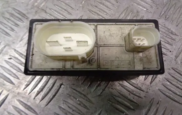 Skoda Fabia Mk1 (6Y) Coolant fan relay 1J0919506