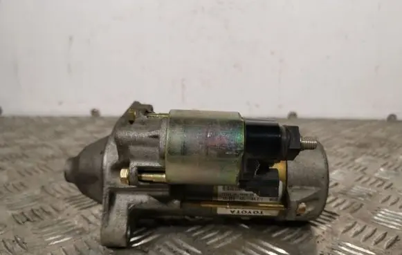 Toyota Yaris Starter motor 281000J020