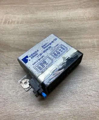 Mitsubishi Grandis Alarm control unit/module 113890540100 022881