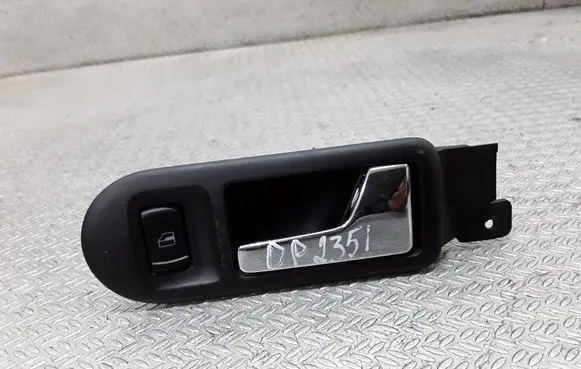 Volkswagen PASSAT B5.5 Front door interior handle 3B1837114