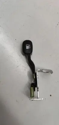 Hyundai Kona I Fuel cap release pull handle 