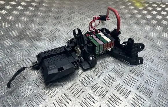 Mercedes-Benz GLE (W166 - C292) Fuse module A1669067701 2303170132