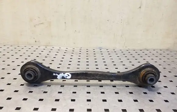 Rear control arm