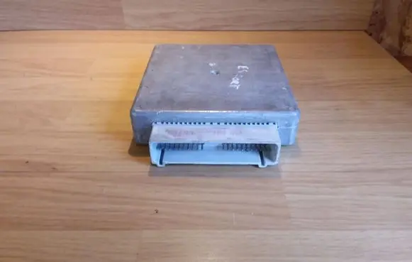 Ford Escort Engine control unit/module 93AB12A650CB