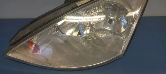 Ford Focus Headlight/headlamp 0374D