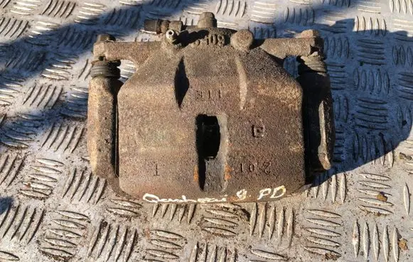 Front brake caliper