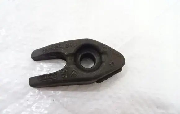 Citroen C4 Grand Picasso Fuel Injector clamp holder 9674341880