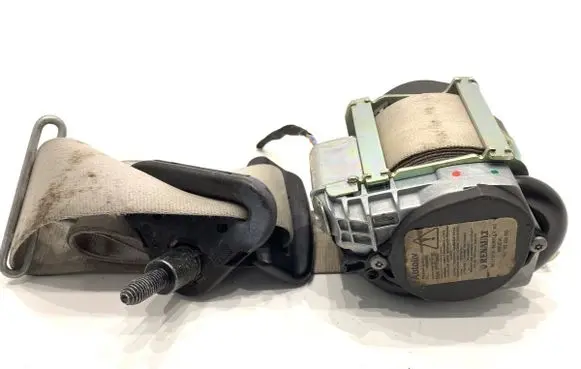 Renault Megane III Front seatbelt 