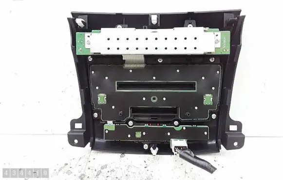 Head unit multimedia control