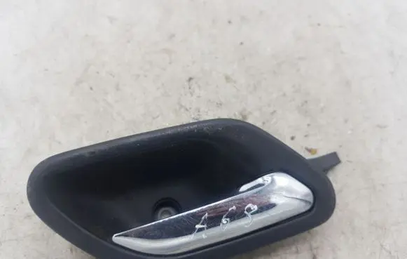 BMW 5 E39 Front door interior handle 8226050