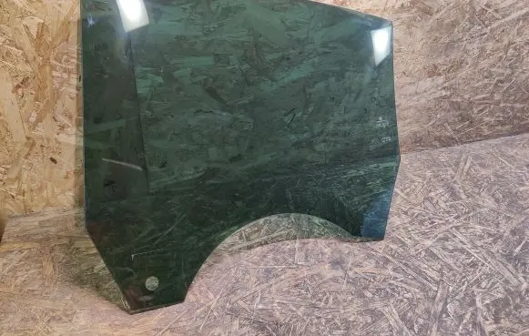 Volkswagen PASSAT CC Front door window/glass (coupe) 