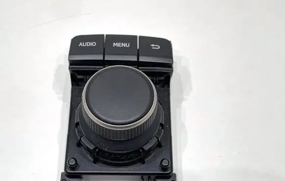 Lexus IS III XE30 Radio/CD/DVD/GPS head unit 8478053100