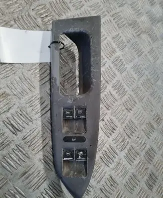 Volkswagen Touran I Electric window control switch
