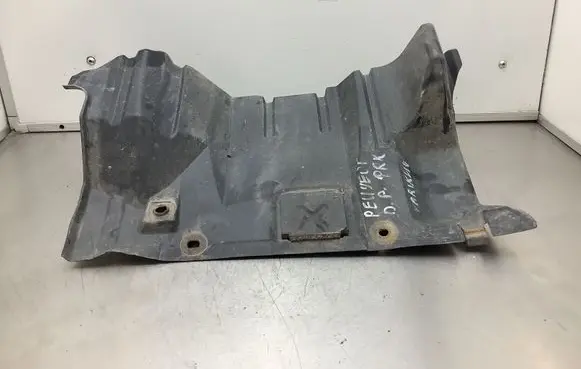 Peugeot 4007 Front underbody cover/under tray 5370A543