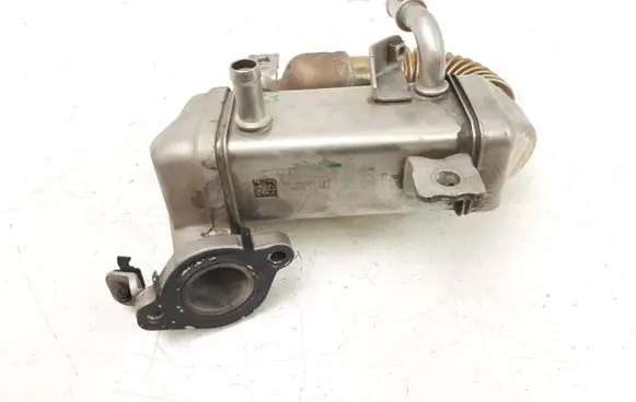 Renault Trafic III (X82) EGR valve cooler 147350678R