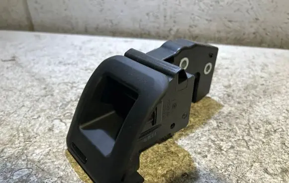 Audi Q3 8U Seat back rest lock catch 1K0885681M