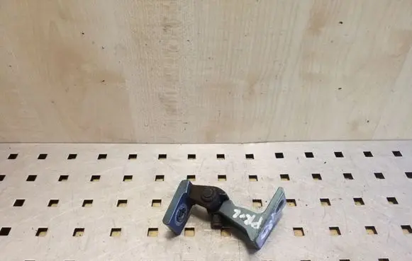 Front door upper hinge