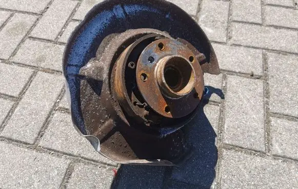 BMW 5 E60 E61 Rear wheel hub
