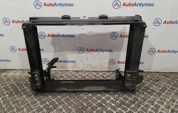 Radiator trim