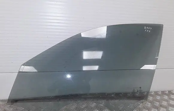 BMW 3 F30 F35 F31 Front door window glass four-door 