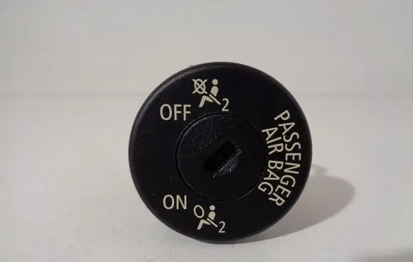 Passenger airbag on/off switch