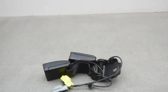 Jaguar F-Pace Middle seatbelt buckle (rear) HK83613K21AC8PVJ